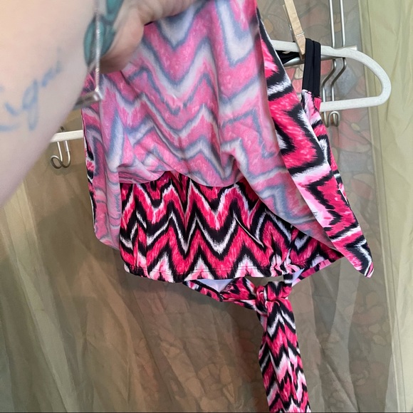 Essentials 2X ruffle bikini top - PRETTY! - Picture 6 of 7